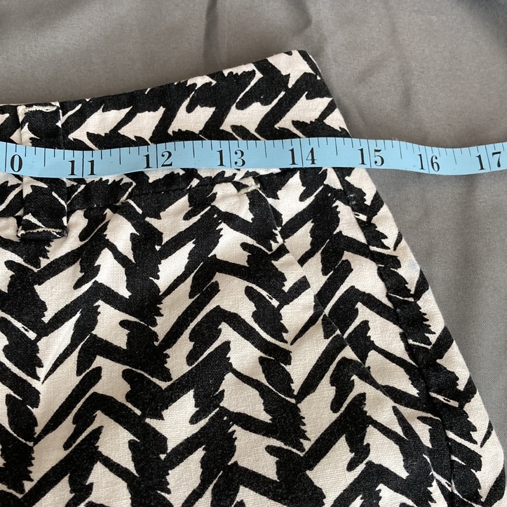 Loft by Ann Taylor shorts. Size 0. - Picture 7 of 7